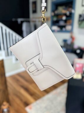 COACH COURIER CLUTCH #89331 EUC